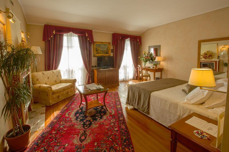 Romantic Hotel Furno سان فرانشيسكو أل كامبو المظهر الخارجي الصورة