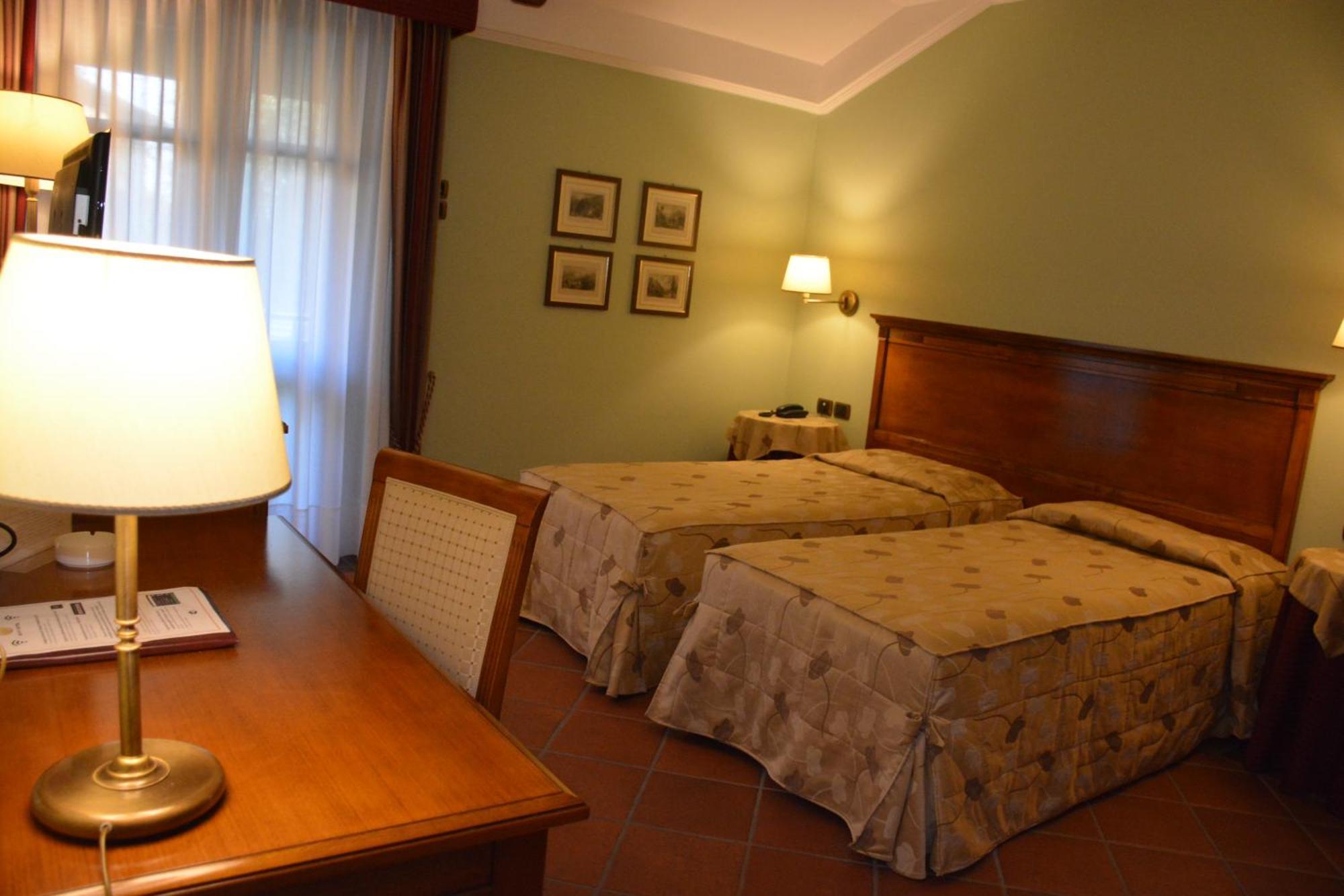 Romantic Hotel Furno سان فرانشيسكو أل كامبو المظهر الخارجي الصورة