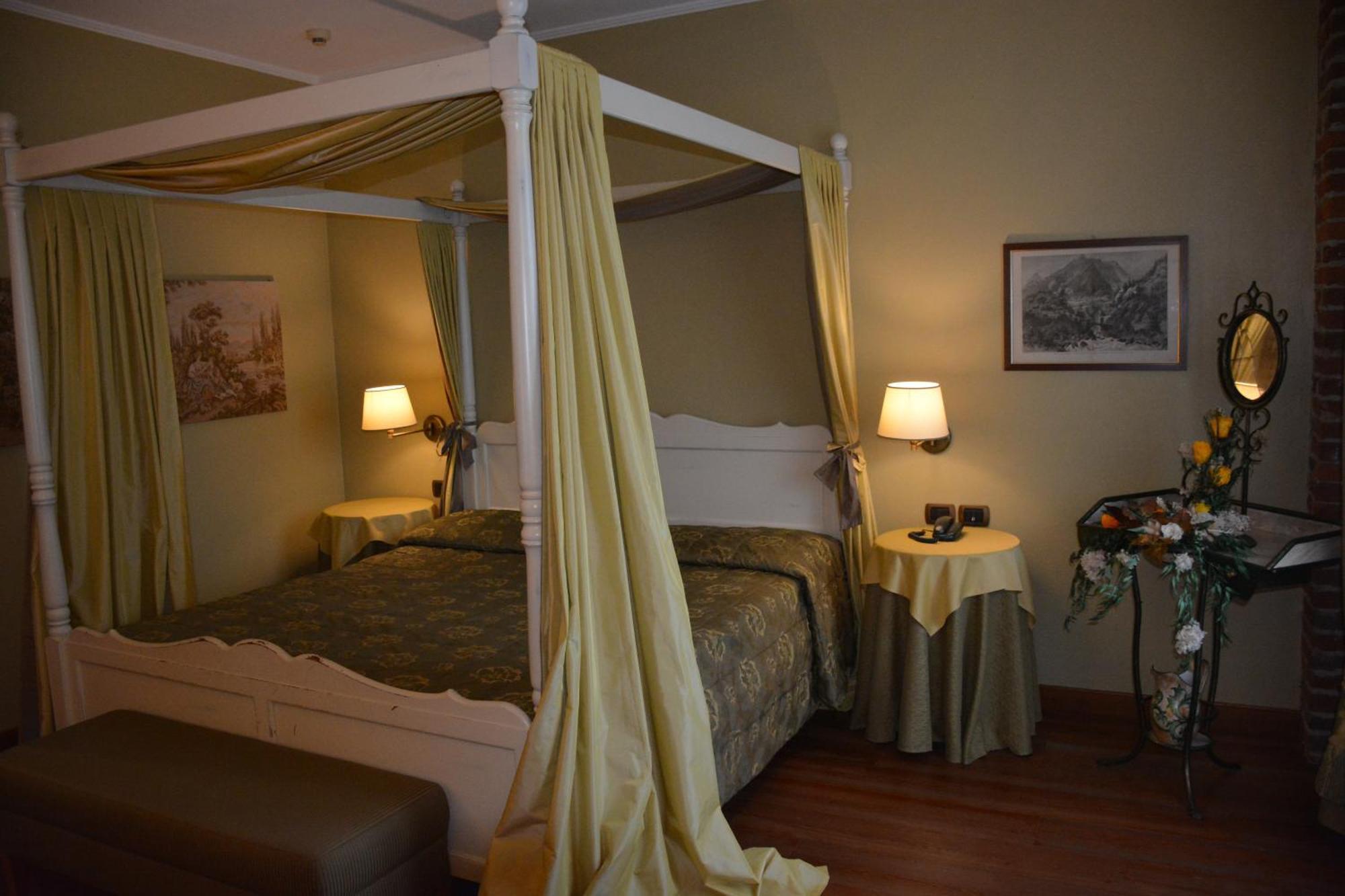 Romantic Hotel Furno سان فرانشيسكو أل كامبو المظهر الخارجي الصورة